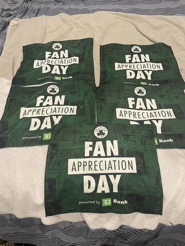 NBA Boston Celtics Towel Fan Appreciation Day TD Bank 2022 18 X 15 inch Green Cover