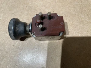 Interruptor relé intermitente advertencia 3 pines U108 W115 W111 W113 Mercedes W108 W115 - Imagen 1 de 4