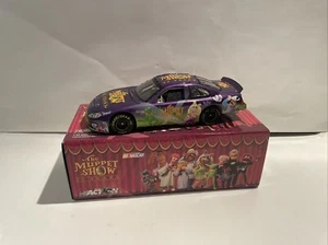 Action Racing 2002 The Muppet Show 25th Anniversary Show Car Intrepid Bank 1:24 - Picture 1 of 24