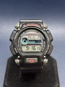 Casio G Shock DW-9052 Alarm Chronograph Black/Red Digital Quartz Watch - Working - Picture 1 of 14