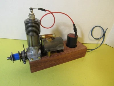 Rare Hurleman Brown Jr.  thin lug  Ignition model airplane engine - Image 1 of 4
