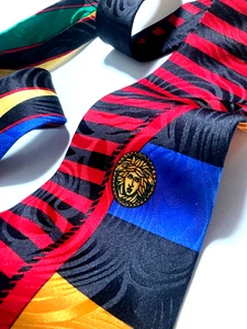 GIANNI VERSACE VINTAGE '90s MEDUSA HEAD MEDAL TIE STRIPE POP ART ITALY BLACK - Picture 1 of 15