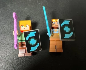 LEGO Minecraft: Alex + Armor smith Minifigure from set 21252 (With accessories!) - Picture 1 of 4