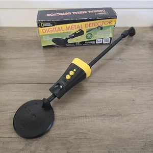 National Geographic Digital Metal Detector Boxed And Working - Picture 1 of 5