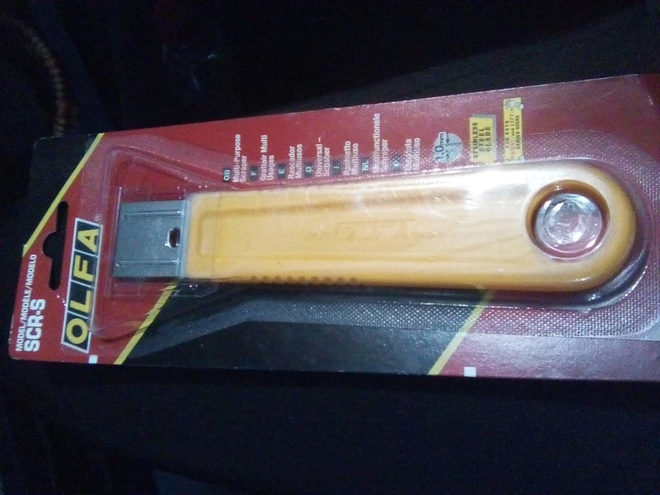 OLFA 25mm SCR-S Multi-Purpose Scraper 1" Yellow - Image 1 of 1