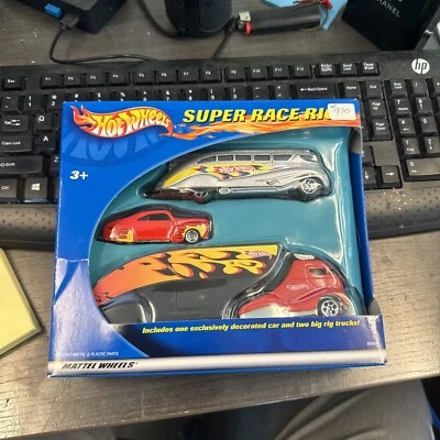 Hot Wheels Super Race Rigs 2002 arrastra trasera, conjunto de autobús Art Deco y camión cabina Foto 1 de 4