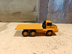 Ertl John Deere Yellow Tractor Flatbed Diecast Trucks 3341Q01 - Picture 1 of 9