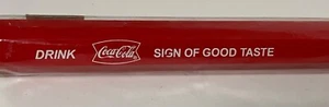 DE COLECCIÓN COCA-COLA GIGANTE GRANDE LÁPIZ DE MADERA ROJO DE GRAN TAMAÑO CON IMPRESIÓN DE REGLA DE 12" NUEVO - Imagen 1 de 5
