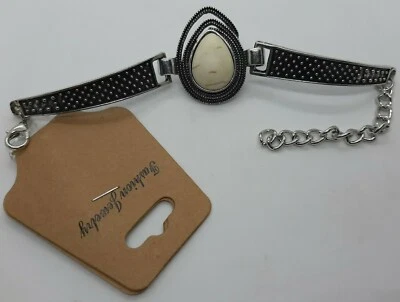 Nuevo Brazalete Boho Lágrima Howlita Cabujón Tibetano Plata Tribal Suroeste Foto 1 de 4