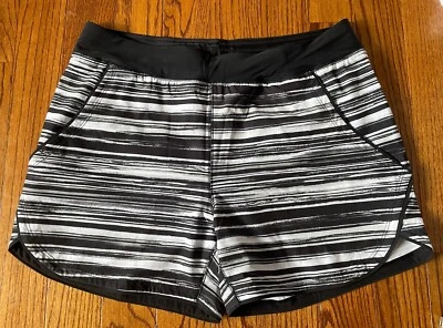 Lands End Women 16 Swim Shorts Bottom 5in. Quick Dry Black Gray Print New Beach - Image 1 of 4