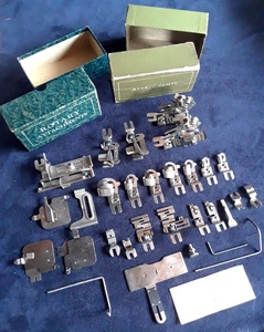 VNTG SINGER/GEIST Nähmaschine seltene Aufsätze RIESIGES 35-teiliges Konvolut + Koffer, Boxen - Bild 1 von 22