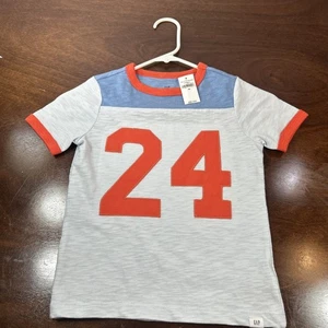 Jungen T-Shirt Gap Kinder Größe XS (4) Logo 24 hellgrau kurzarm einfarbig NEU - Bild 1 von 7