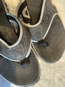 Ozark Trail Herren Sandalen Flip Flops Größe 10 Neu.  Dunkelgrau - Bild 1 von 5