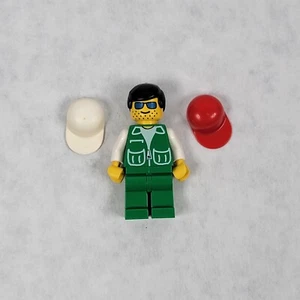 LEGO - Dingo Melbourne - Rare Australian Minifigure w/Red & White Caps - Picture 1 of 2