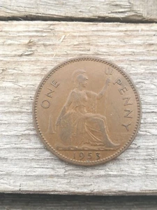 Vintage 1953 One Penny Queen Elizabeth Coronation Year UK, Great Britain Coin - Picture 1 of 3