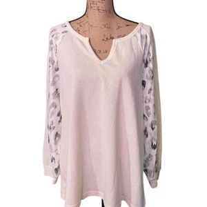BloomChic Relaxed Langarm Tunika mit Animalprint - Bild 1 von 8