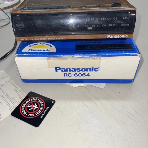 Vintage Old School Panasonic Digital Bedside Alarm Clock, AM-FM Radio RC-6064 Cover