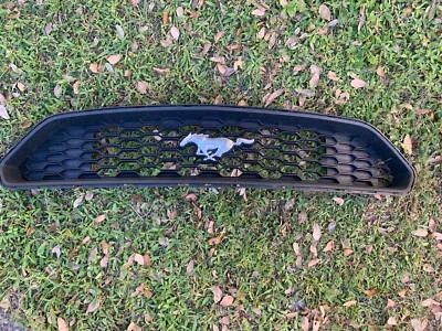 Ford Mustang 2015-2017 rejilla del radiador OEM PARRILLA CENTRAL SUPERIOR DELANTERA JR3B-8150 Foto 1 de 4