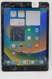 Apple iPad A2270 8.Gen. 10,2 Zoll Wi-Fi  128GB Grau Displayschaden #5952 - Bild 1 von 6