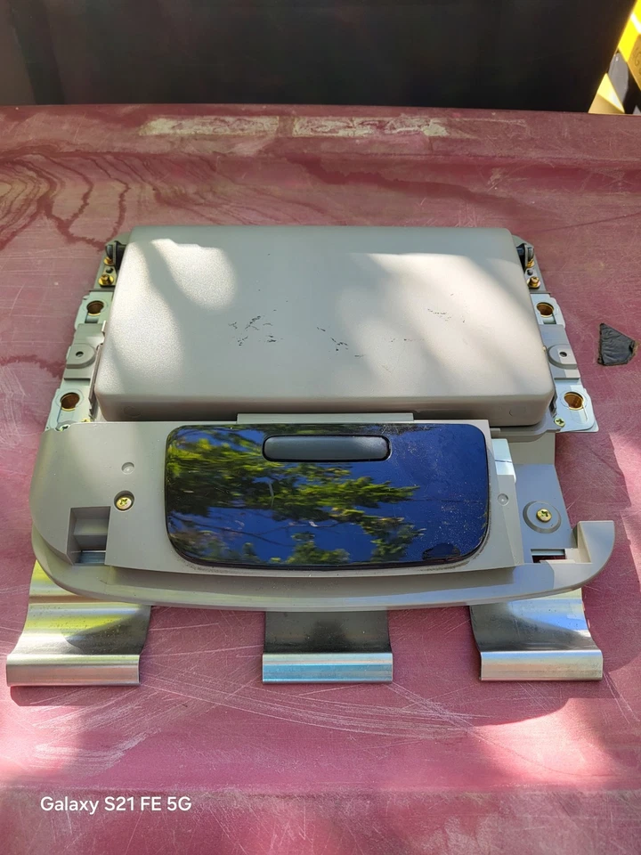 2001-2007 TOYOTA SEQUOIA REAR TV ENTERTAINMENT SYSTEM - Image 1 of 4