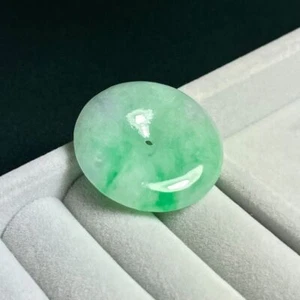 【KATHY JADE】Colgante de jadeíta donut verde esmeralda《Grado A》 - Imagen 1 de 1