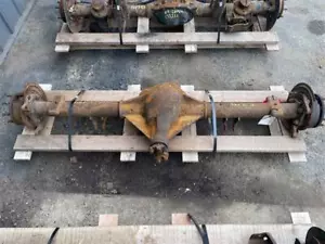 Rear Axle Assy. CHEVY EXPRESS 2500 03 04 05 06 07 08 09 - Picture 1 of 4