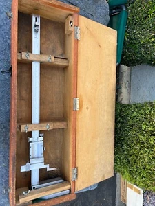 MITUTOYO VERNIER 24" HEIGHT GAUGE WITH WOODEN BOX - Picture 1 of 24