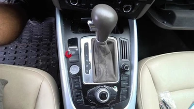 Transmissão Shifter Q5 AUDI 2012 30319360 - Imagem 1 de 4
