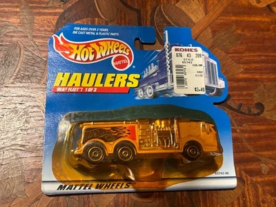 NIB 1999 HEAT FLEET HAULERS 1 OF 3 TOY CAR HOT WHEELS FIRE ENGINE HEAT FLEET - Image 1 of 3