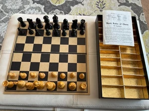 VINTAGE PACIFIC GAMES CAVALIER WOODEN CHESS SET (2.50" KING) WITH BOARD ORIG. - Picture 1 of 12