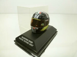 MINICHAMPS 46 ROSSI AGV HELMET WINTER TESTING 2007 1:8 - GOOD IN SHOWCASE - 156 - Picture 1 of 7