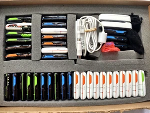 MUST SEE LOT Vtg Creative Labs Zen V Plus 1, 2, 4GB MP3 Media Player PARTS ONLY - Picture 1 of 13