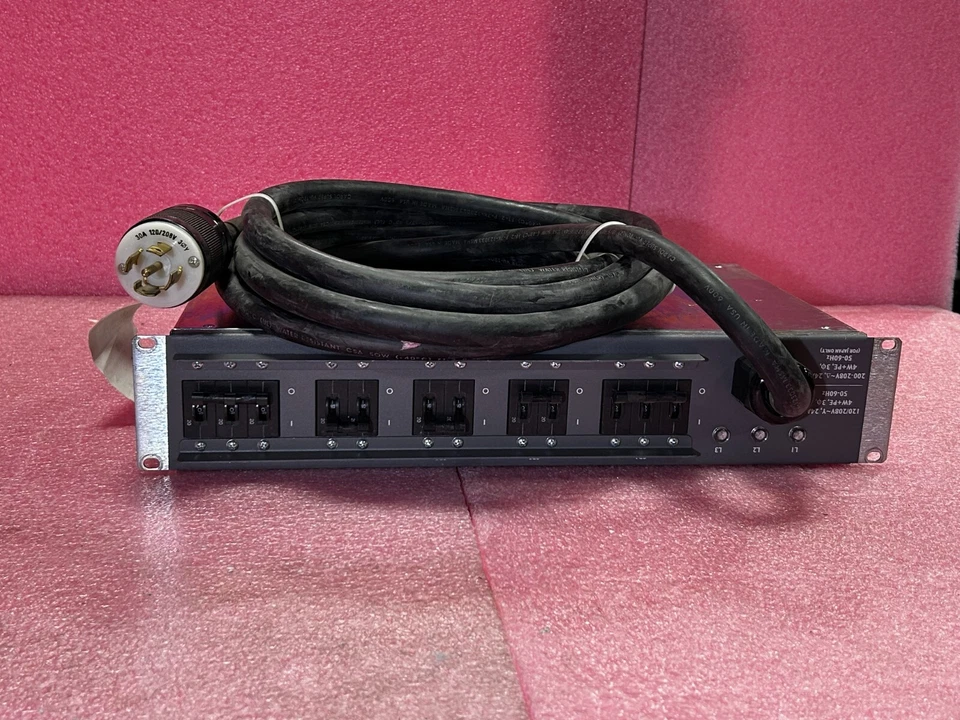 HP 30-56402-01 30A PDU, US/JAPAN, 3-PH INPUT - Image 1 of 2