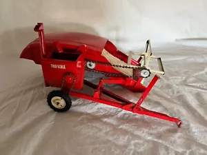 Vintage TRU-SCALE - Harvest Combine w/ Early Chain Drive and Cloth Belt - Picture 1 of 9
