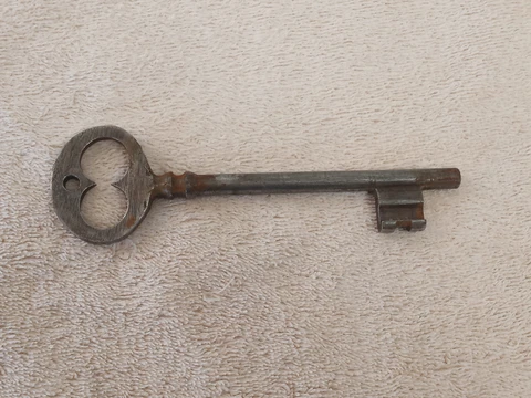 LARGE Vintage Skeleton Key Old  Iron Antique Prison Jail Cell Key Cover