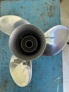 033094 Michigan Rapture Wheel 10-1/2 x 12 ~ 10.50X12 Propeller - NICE - Picture 1 of 6