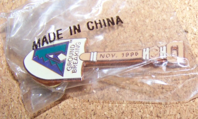 1995 Arizona Diamondbacks pin Ground Breaking shovel stadium groundbreaking MLB - Image 1 of 4