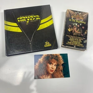 Stryper-By His Strypes: 25 Year Visual History Book 84-09 (2010) + VHS + Autos - Bild 1 von 23