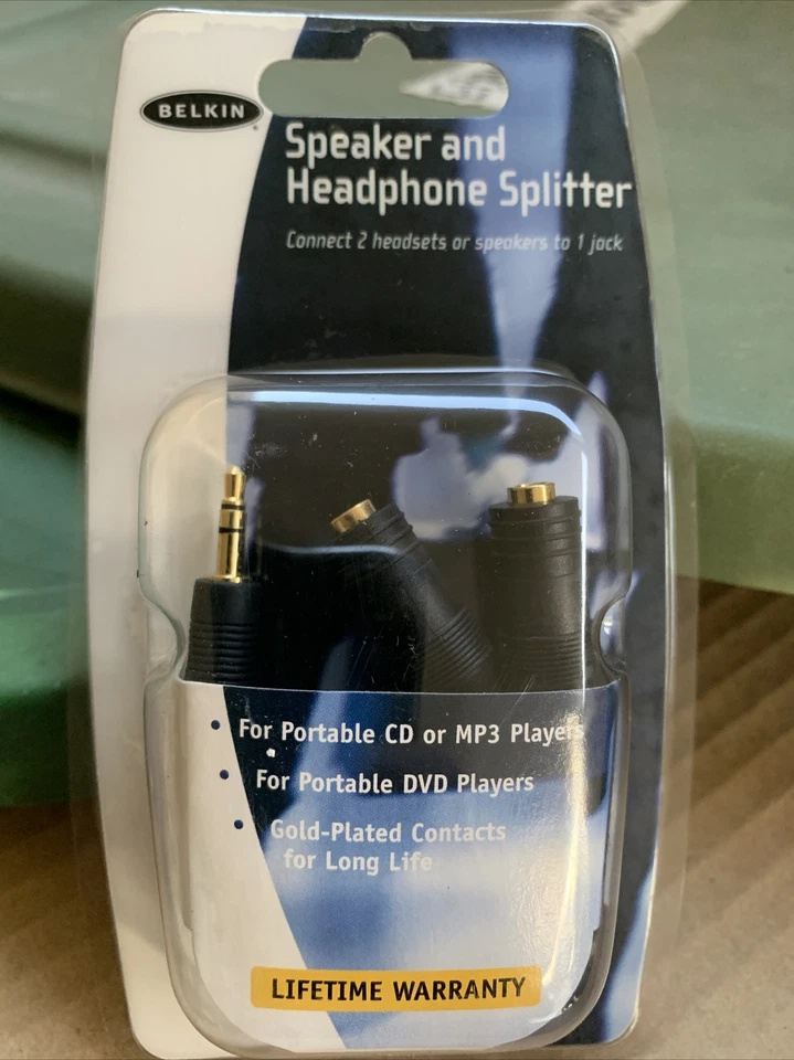 Adaptador de auriculares con altavoz Belkin mini enchufe estéreo mini conectores estéreo F8V234 Foto 1 de 3