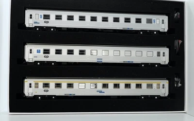 Entrenadores Sudexpress SO419 1/87 Portugueses CP Soreframe + Tiras de Iluminación Extra Foto 1 de 3