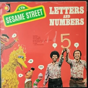 Sesame Street – Letters and Numbers - 1974 LP record excellent, cover VG+ - Picture 1 of 3