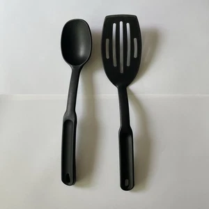 Pampered Chef Set Spatel mit Schlitzen schwarz Nylon UND Servierlöffel - Bild 1 von 7