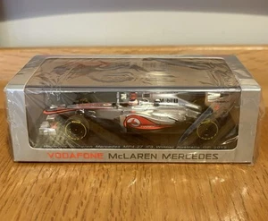 1/43 SPARK S3044 MCLAREN MERCEDES MP4/27 WINNER AUS GP 2012 #3 PULSANTE JENSON - Foto 1 di 6