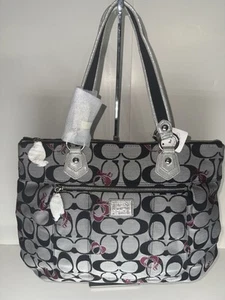 NWT Coach Poppy 18711M Pop Signature Poppy Heart Glam Tote BAG Black White 18711 - Picture 1 of 7