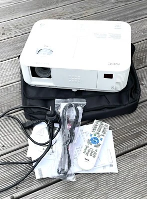 Proiettore desktop professionale NEC M403H FULL HD 3D home theater proiettore 117h - Immagine 1 di 4