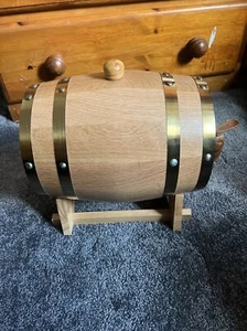 Oak Timber Wine Barrel Beer Whiskey Rum Dispenser Wooden Keg with Small Tap 3L. - Picture 1 of 2