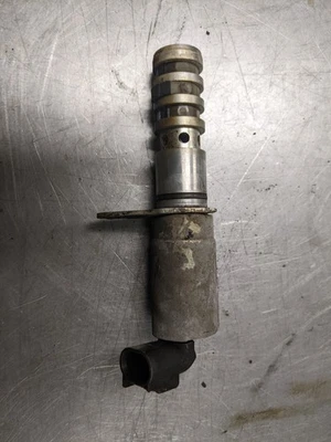Variable Valve Timing Solenoid For 03-04 Chevrolet Trailblazer  4.2 - Image 1 of 3