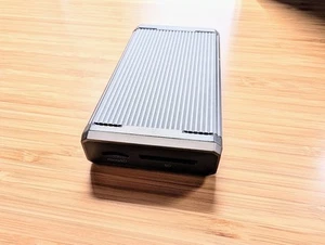 SanDisk Professional PRO READER Multi Card Reader - Bild 1 von 1