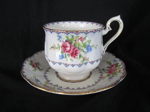 Royal Albert Petit Point Cup & Saucer Bone China Made in England - Picture 1 of 1