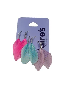 Claires Accessories Pastel Feather Dangle Earrings Costume Jewellery CL1043 - Picture 1 of 4